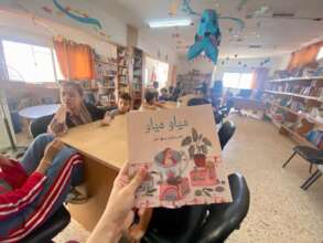 Reading "Miaow Miaow" story