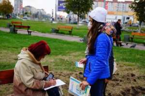 Collecting signatures in Lviv