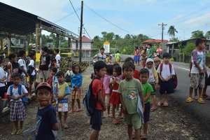 school children in Borongan, Samar