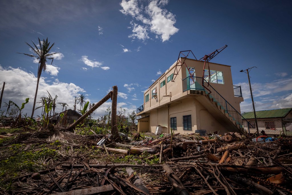 Aid to the Philippines after Typhoon Yolanda