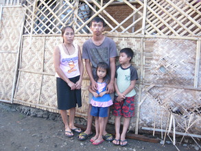 Elvira, Lucriscio, and 2 of their children