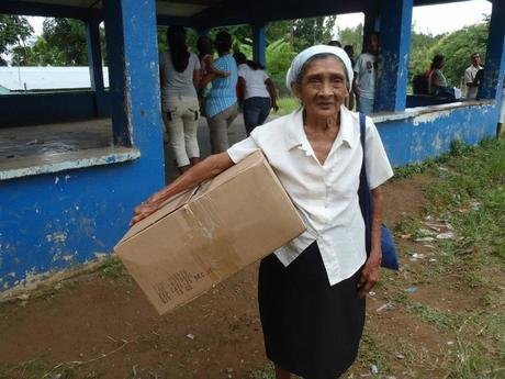 Distribute Donated Clothes & Goods in Rural Panama