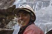 Increase safety and incomes for Nepal climbers
