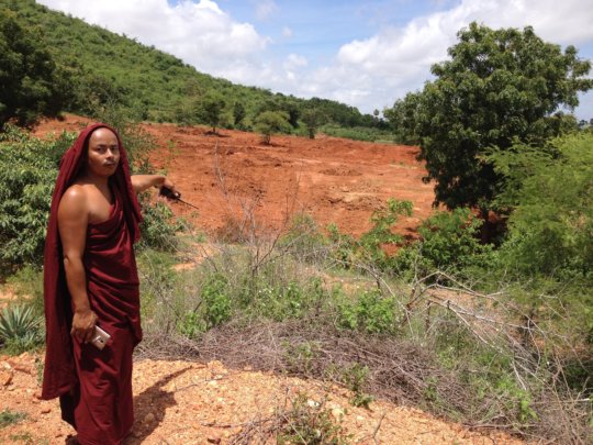 Head monk of Shwenadi changing to eco monastery