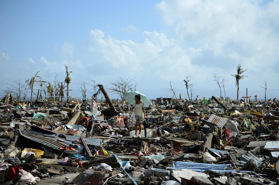 SHELTERS 4 Typhoon Haiyan survivors in Philippines