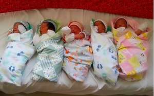 5 babies share a Birthday