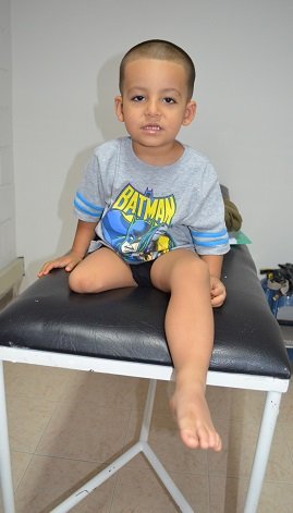 Help Leandro take his First Steps