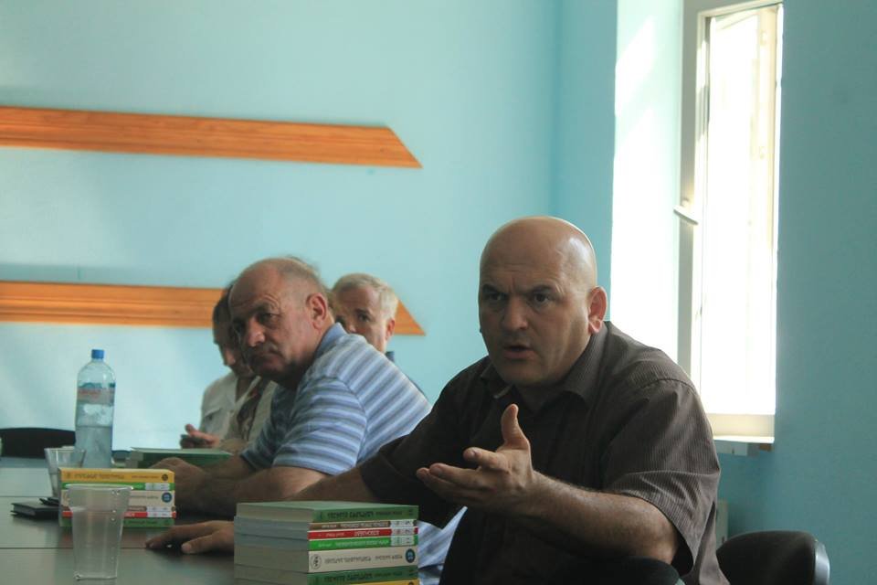 Discussion in Chkorotsku, Samegrelo, August 2015