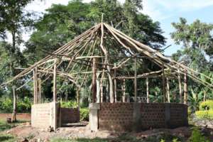 Round hut construction May 2017