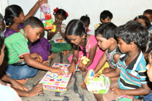 Activities for the kids of poor women in creches