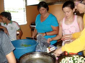 MoverMoms in the Amun Shea kitchen