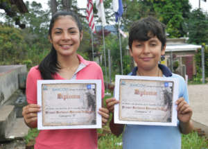Andrew y Alondra Finalists of the National Poetry