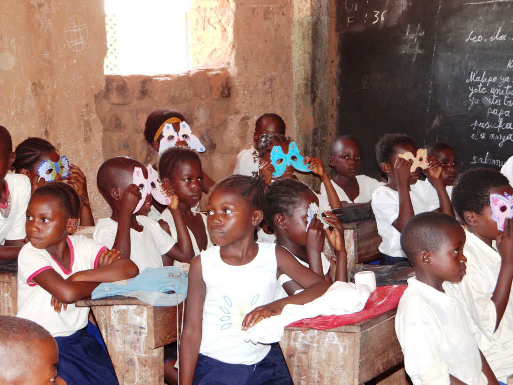Kubunina,access to school to 70 Congolese children