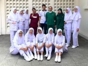 Ariska with her classmates - back, second left