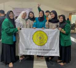 Laila - Left - at Students Leadership Workshop