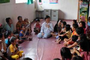 Retno Hapsari Inspiring the Students