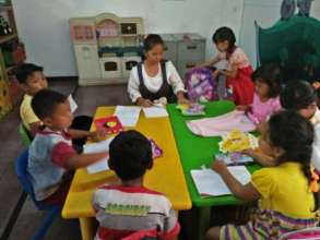 Sari's Students Listen to Her