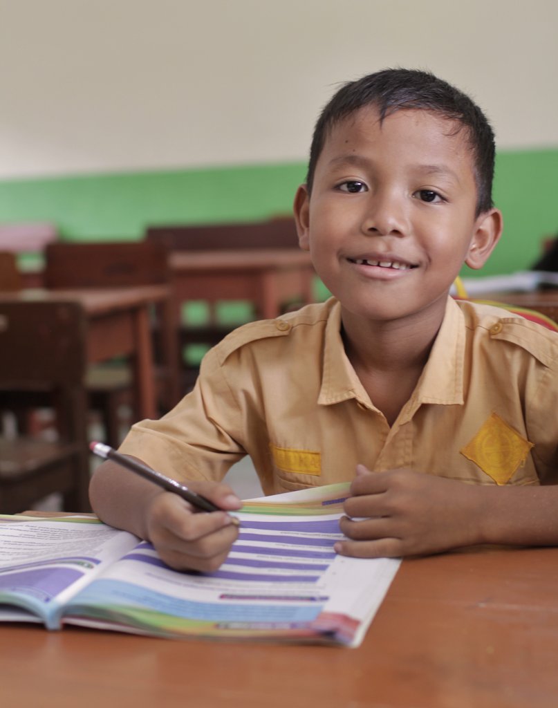 Give An Education To A Trash Picker's Child