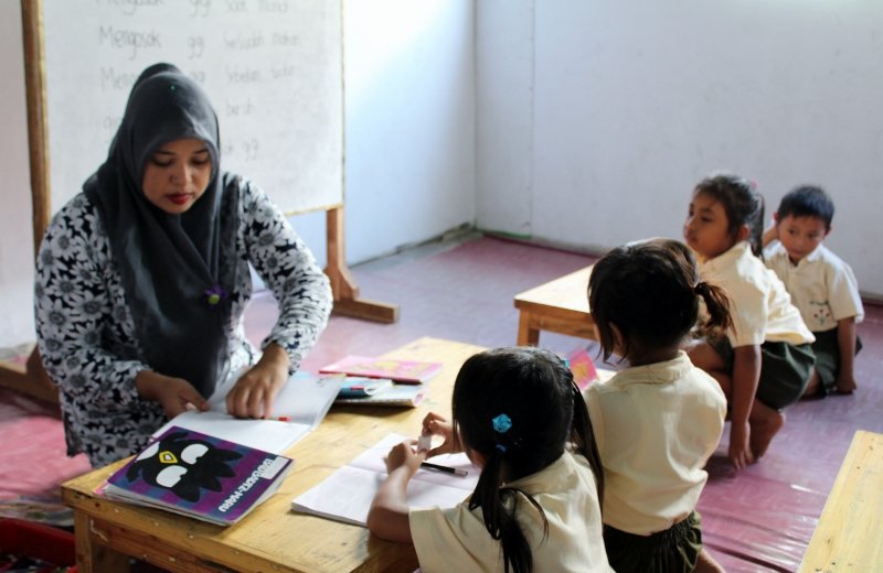 Give An Education To A Trash Picker's Child