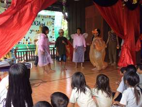LKC kids in 1st musical-Savann the Moon Catcher!