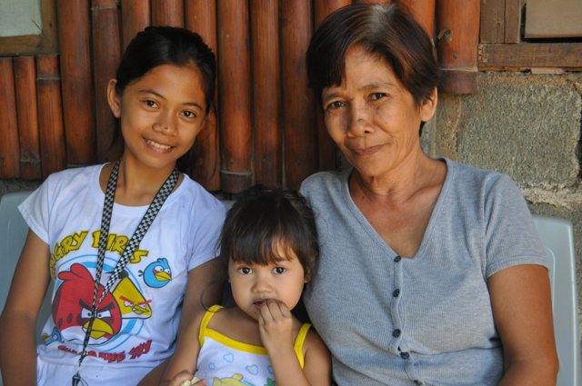 Feed Arlyn and her family during floods