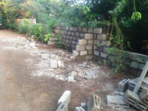 compound wall construction