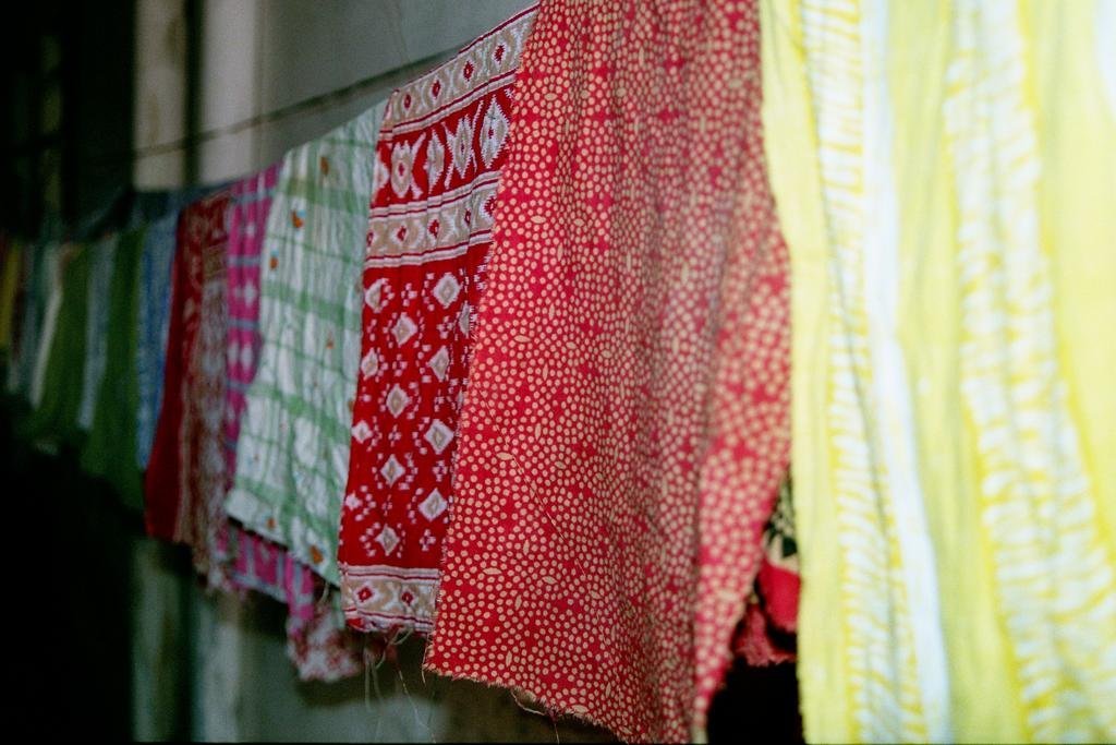 Provide sanitary napkins for 200,000 Indian women