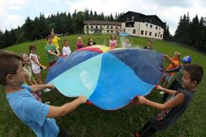 Kids share both sorrow and joy