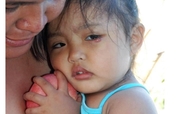 Get 5,000 Poor Filipino Children To Eat Apples