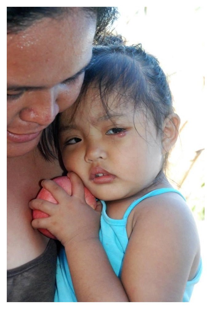 Get 5,000 Poor Filipino Children To Eat Apples