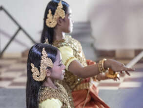 KCDI Students Traditional Khmer Ballet