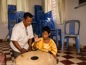 Learning Yike drum playing