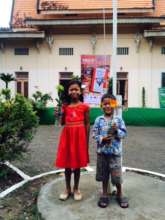 KCDI students with flowers!