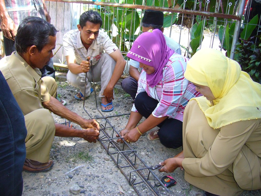 Protect 15 families from earthquakes in Indonesia
