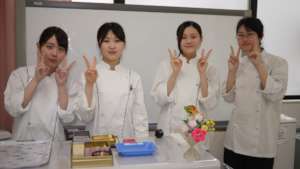 First Year Pastry Students