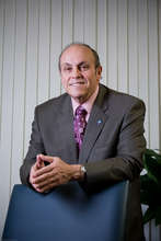 Dr. Ricardo R. Fernandez
