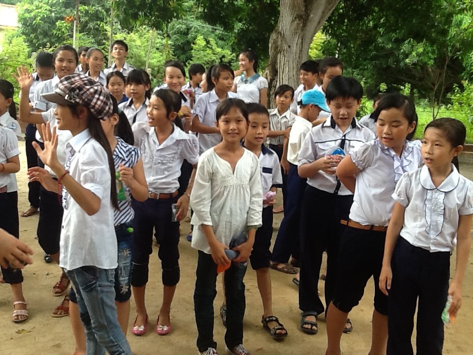 Give a Future to 100 Kids in Vietnam