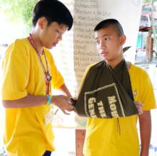 Young Leader teaching First Aid