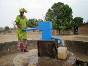 Grandma Dadu tests Sare Sambel's new Bluepump