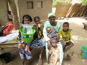 Mabile + her kids Cebu, Hawa, Ello, Juma, + Talli