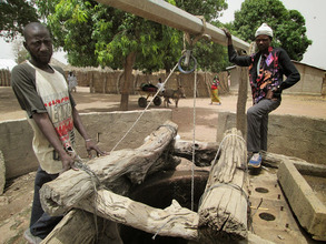 Si Kunda's broken handpumps and open well