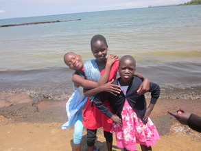 Sandra, Phoebe and Mary Joyce