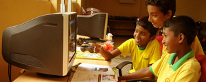 A group of students using computers at Horizon Lanka