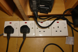 Wire sockets