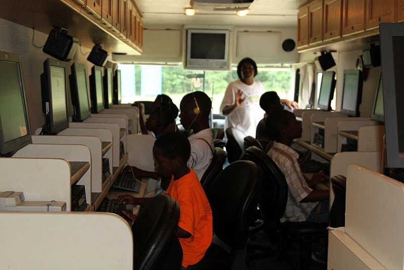Mobile Computer Learning Center iMobile Learning Center - GlobalGiving