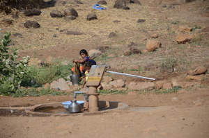 Hand pump in Kolhewadi