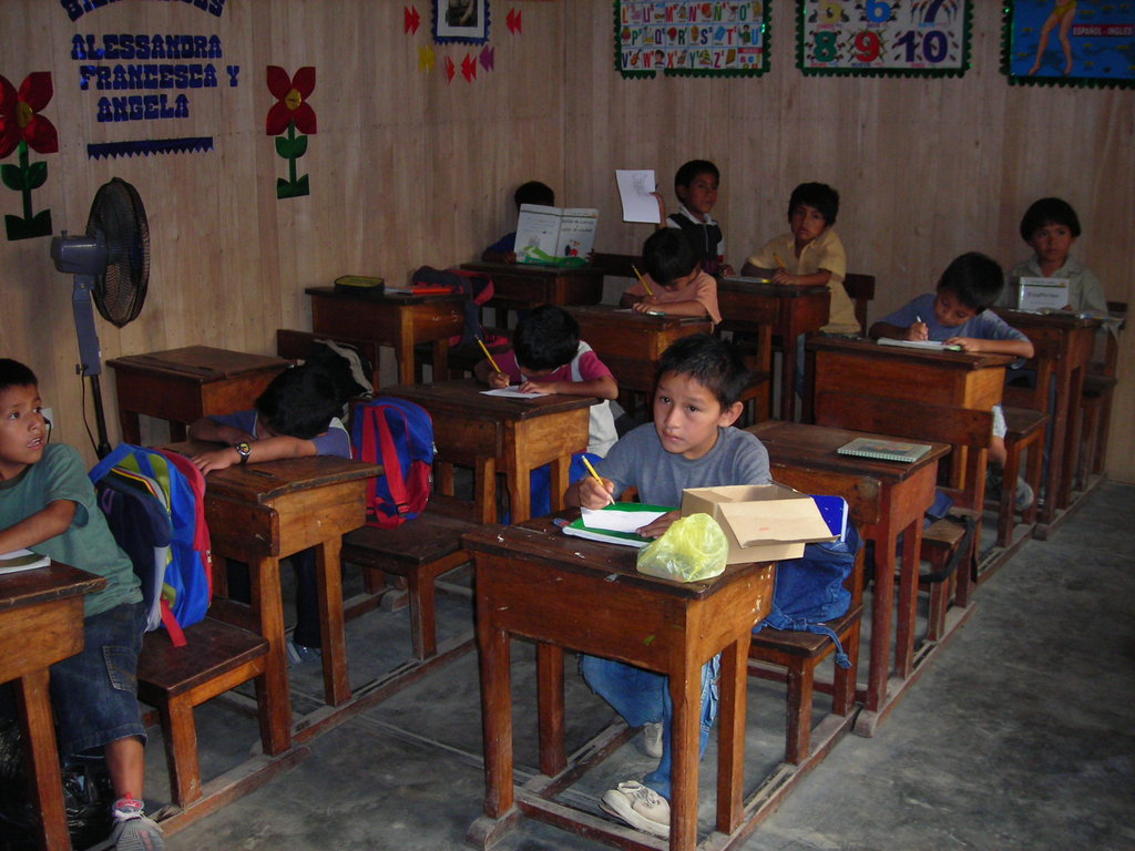Guarantee education to 120 kids in Huaycan, Peru