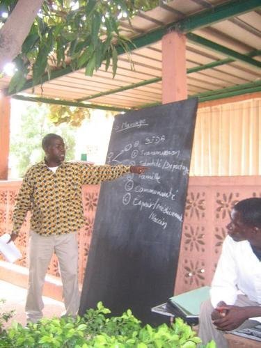 Here Bolo An HIV Peer Education Program