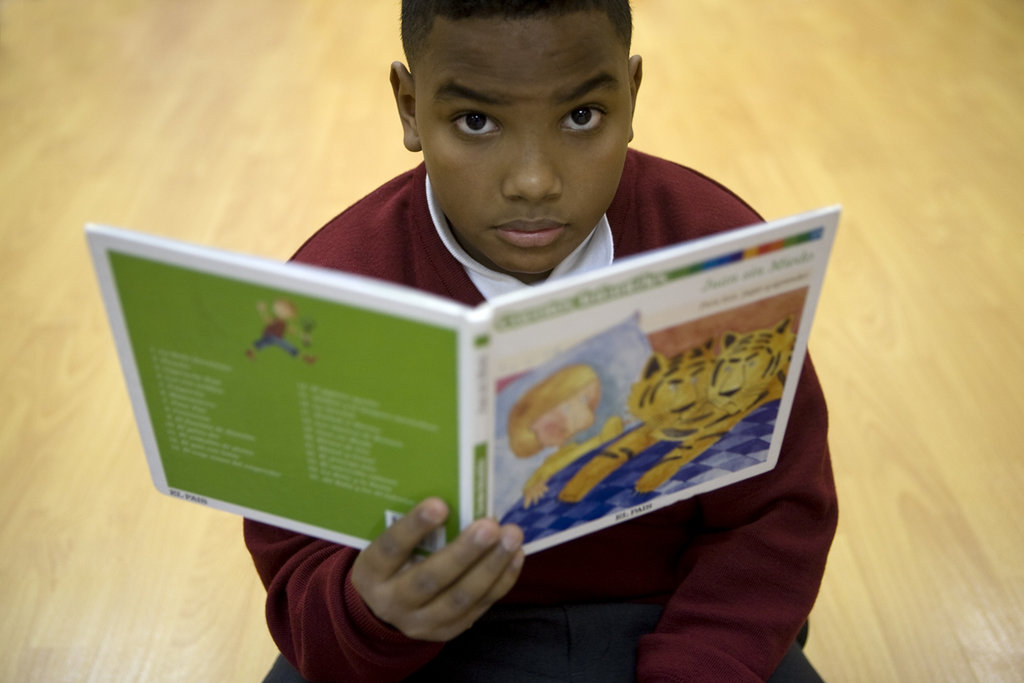 Support children at poverty risk in Spain