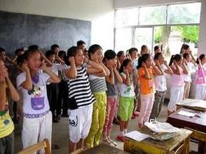 "Head, Shoulders, Knees and Toes" helps students l